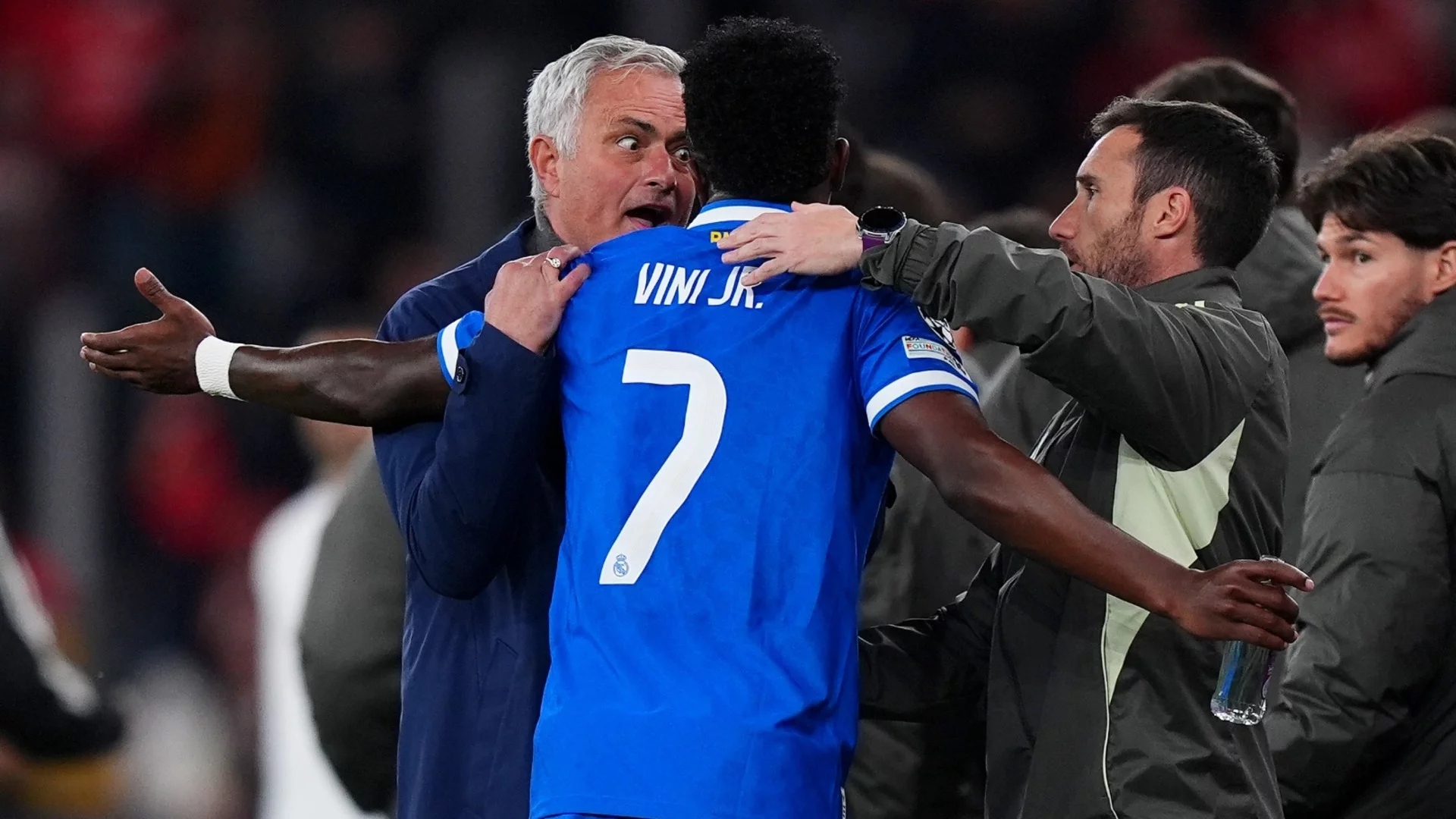 Реал Мадрид си го върна на Моуриньо: Винисиус с красив гол и нов скандал в Шампионска лига (РЕЗУЛТАТИ)