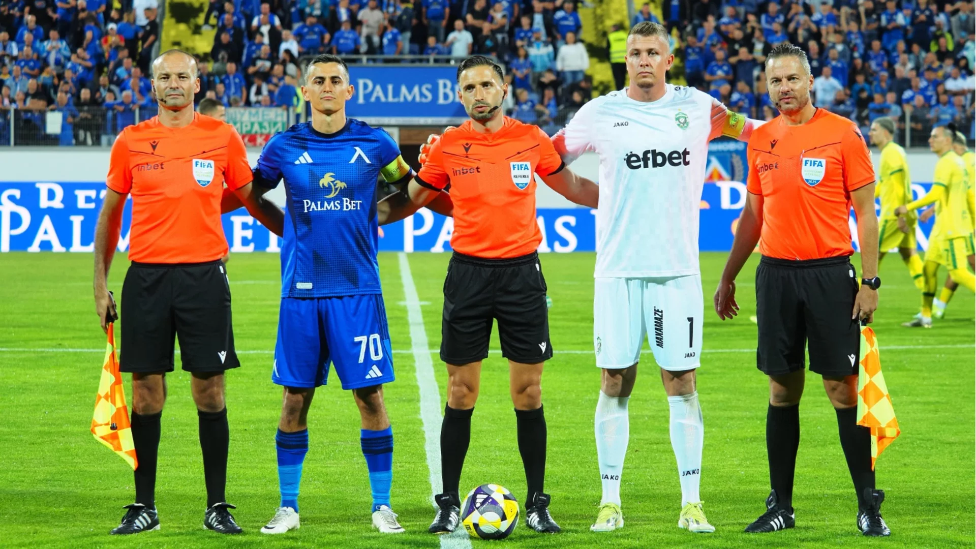 От БФС обясниха, че няма дузпа за Левски, а после им пратиха Гидженов