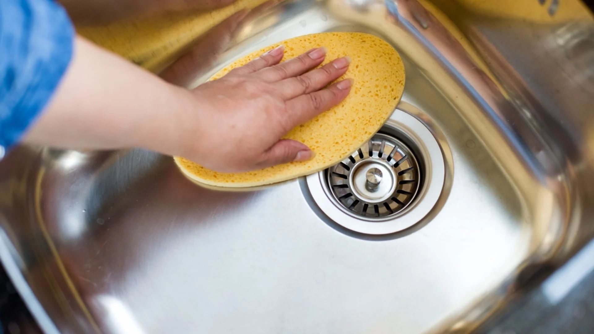 Как без химия да премахнете отлаганията от кухненската мивка