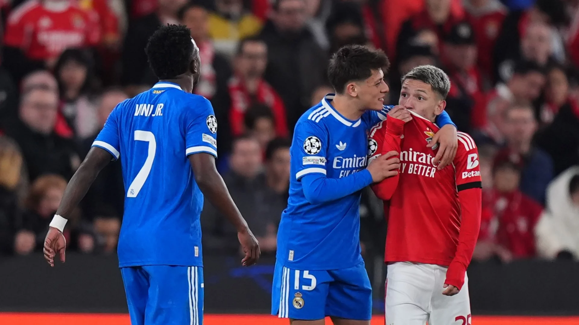 Винисиус: "Расистите преди всичко са страхливци. Трябва да си сложат фланелката на устата, за да покажат колко са слаби"