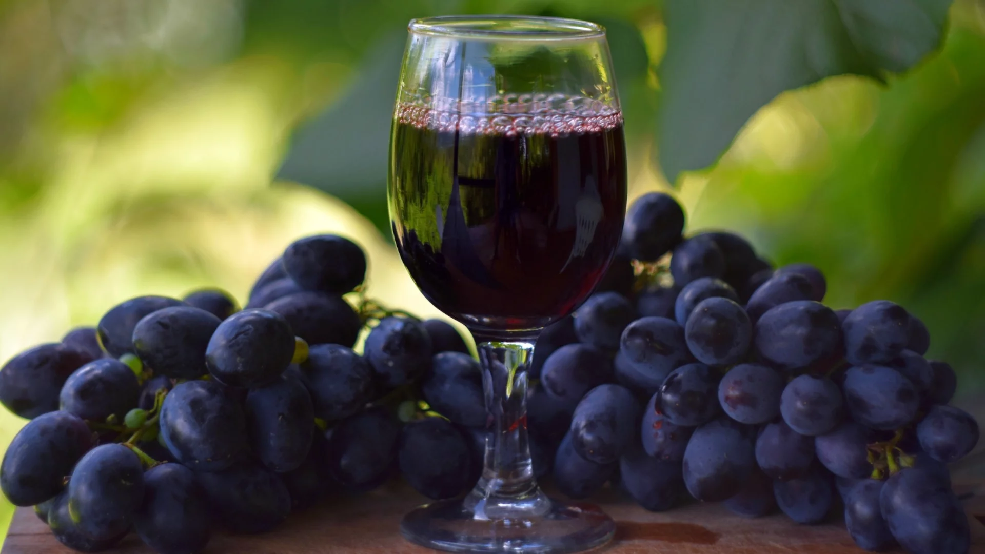 България изнася по-малко, но по-скъпо вино