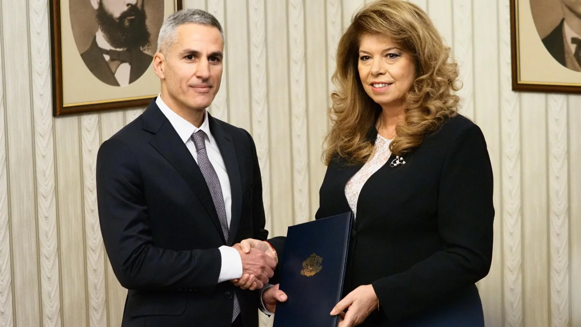 Много изненади и вицепремиер за честни избори: Гюров представи кабинета си (СНИМКИ и ВИДЕО)