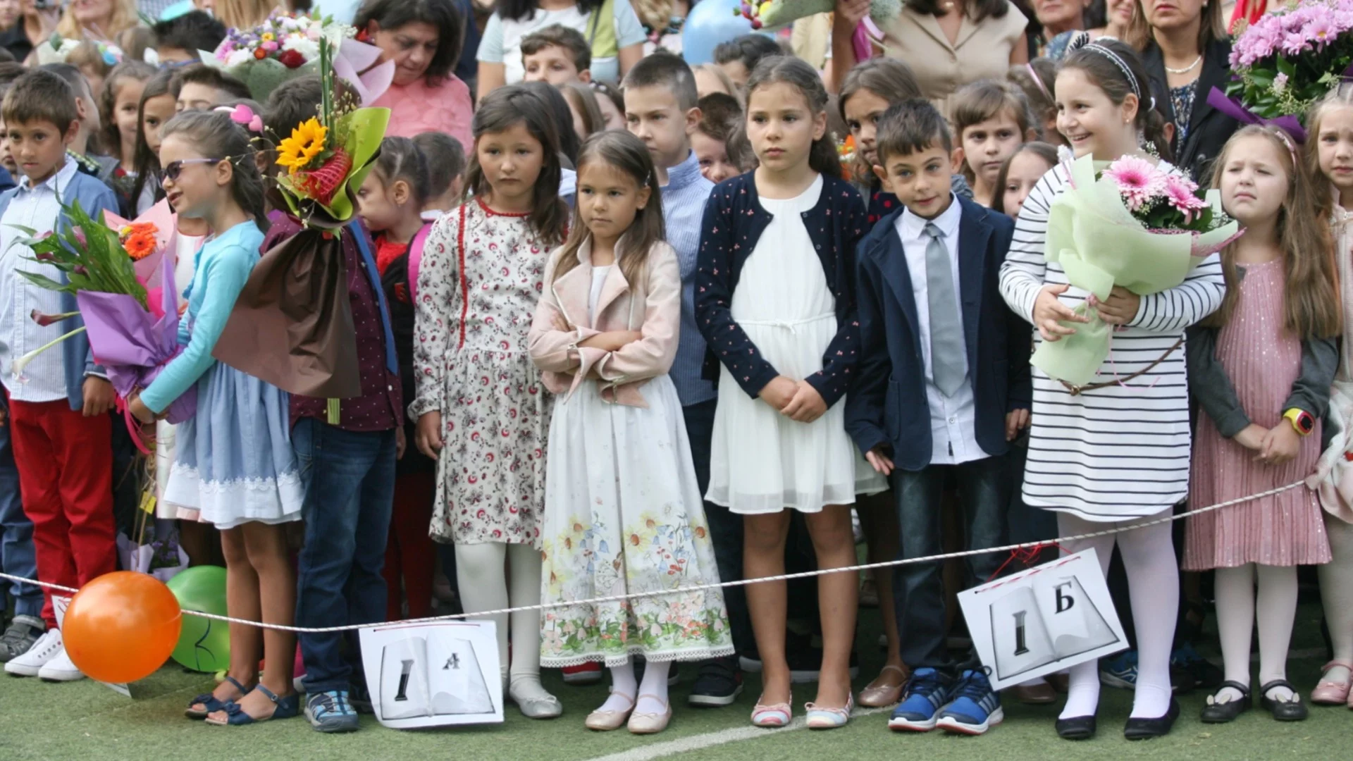 След промените за прием в детските градини в София: Нови правила и за 1 клас