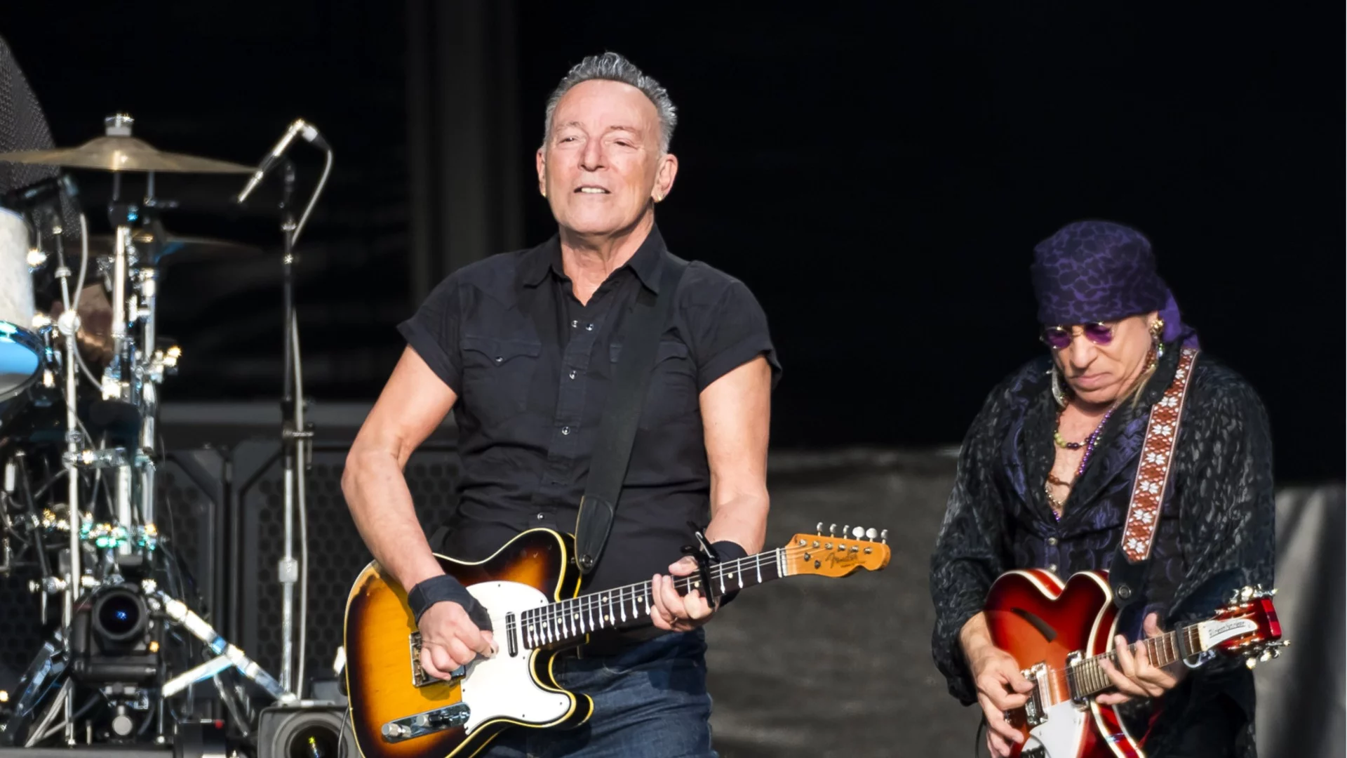 Брус Спрингстийн и групата му E Street Band тръгват на турне