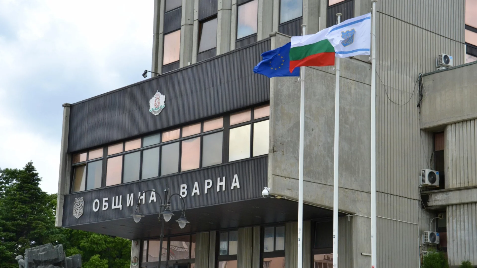 "Дайте ни 300 000 евро": Болница "Света Анна" иска общината да я спаси