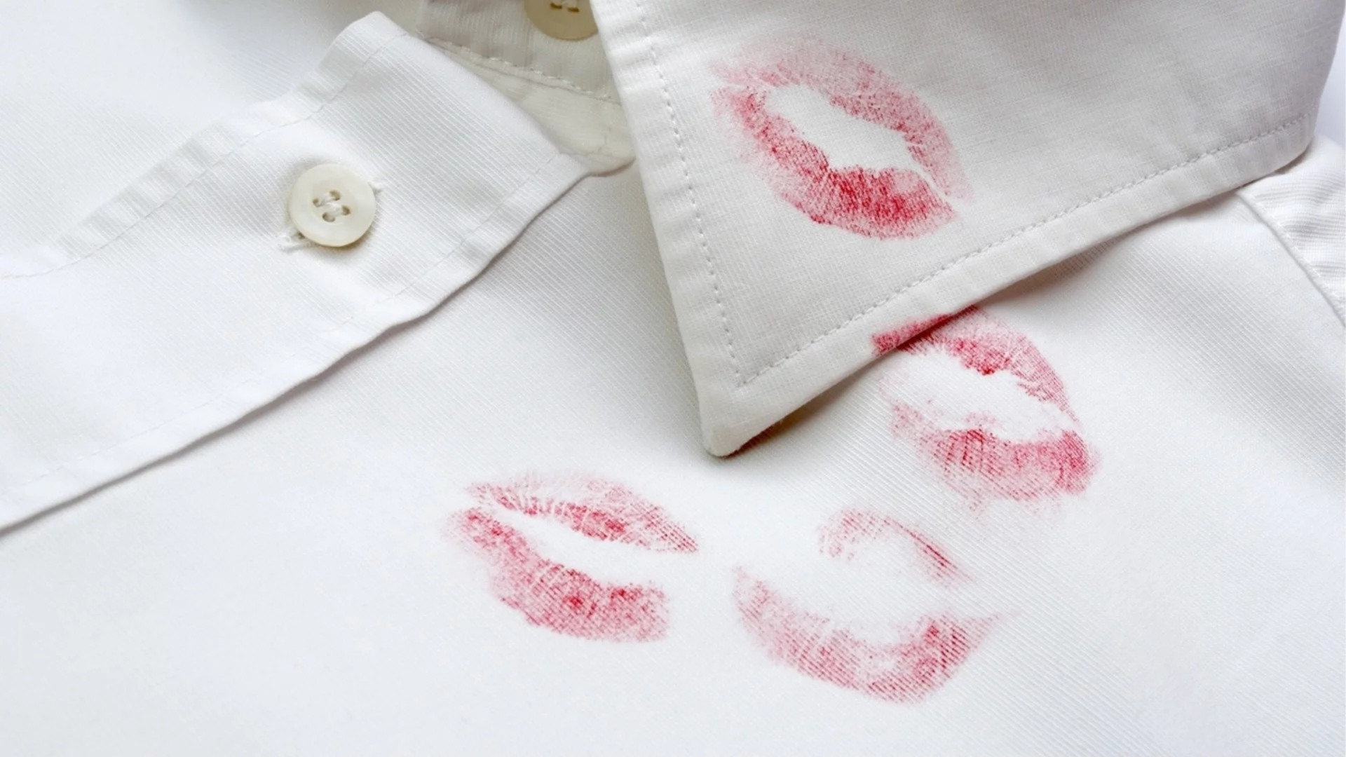 Трик за пране, който помага за премахване на упорити петна за нула време 