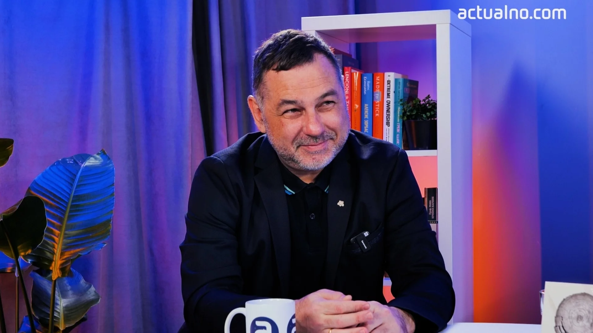 "Съвсем различно е да създаваш музика за театър, там няма его": Свилен Ноев в Студио Actualnо (ВИДЕО)