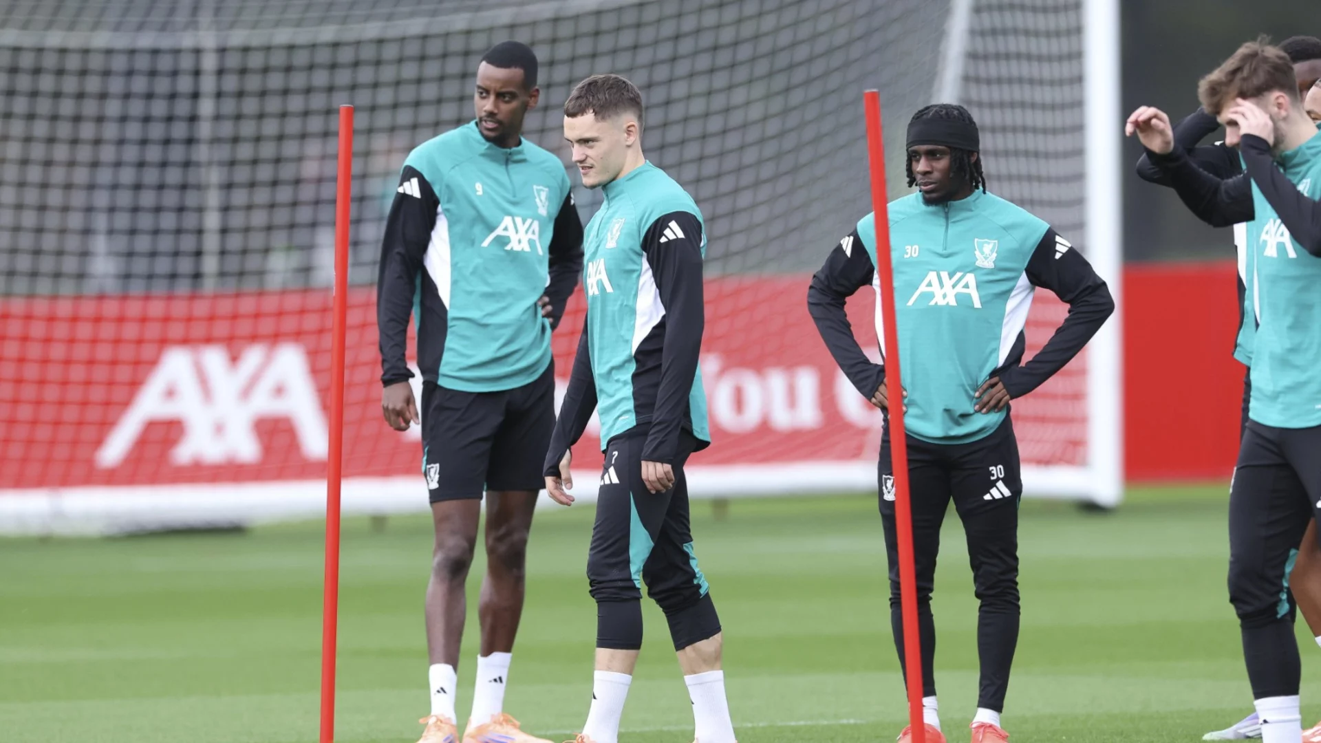 Двама от контузените в Ливърпул са близо до завръщане