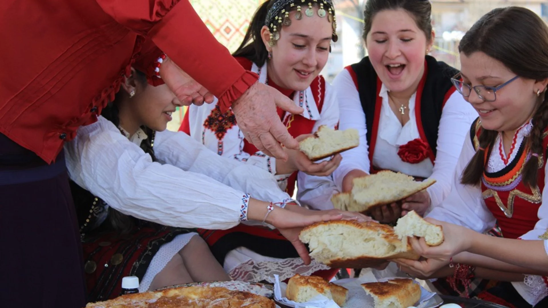 Сирни Заговезни 2026: Дата, обичаи, прошка и подготовка за Великденския пост