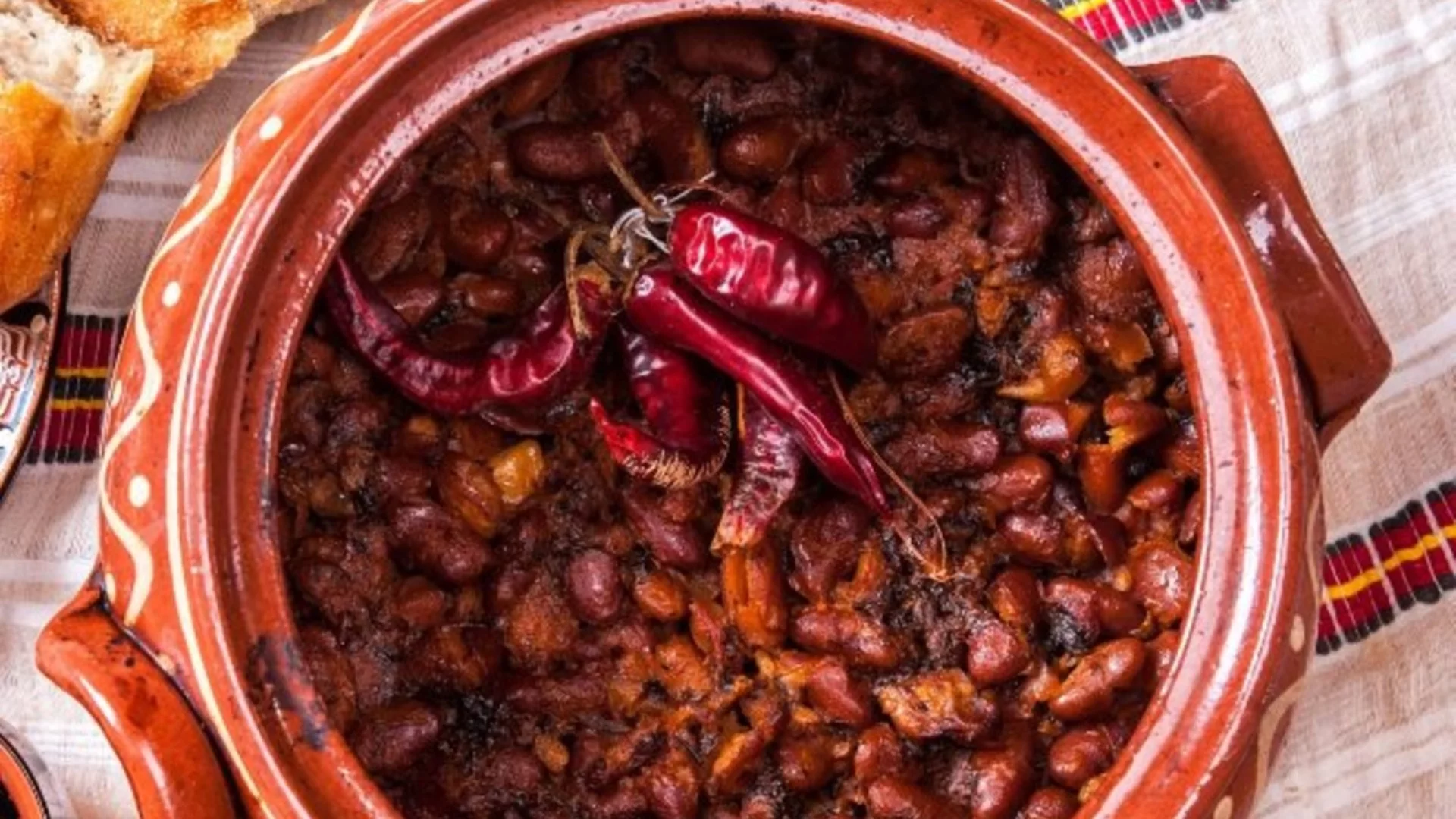 Как да сварим боб за гювеч или яхния