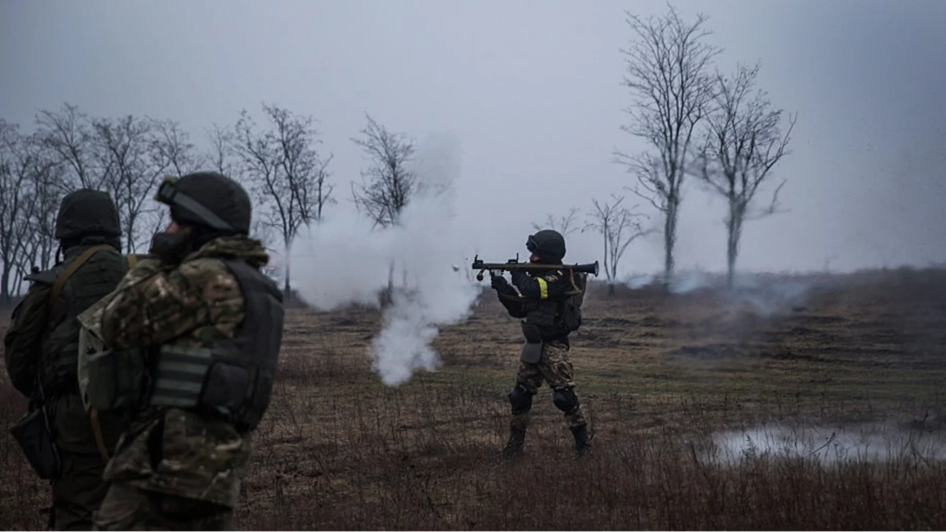 Изтегляне на войските и демилитаризирана зона в Донбас: Нови разкрития за преговорите между Русия и Украйна