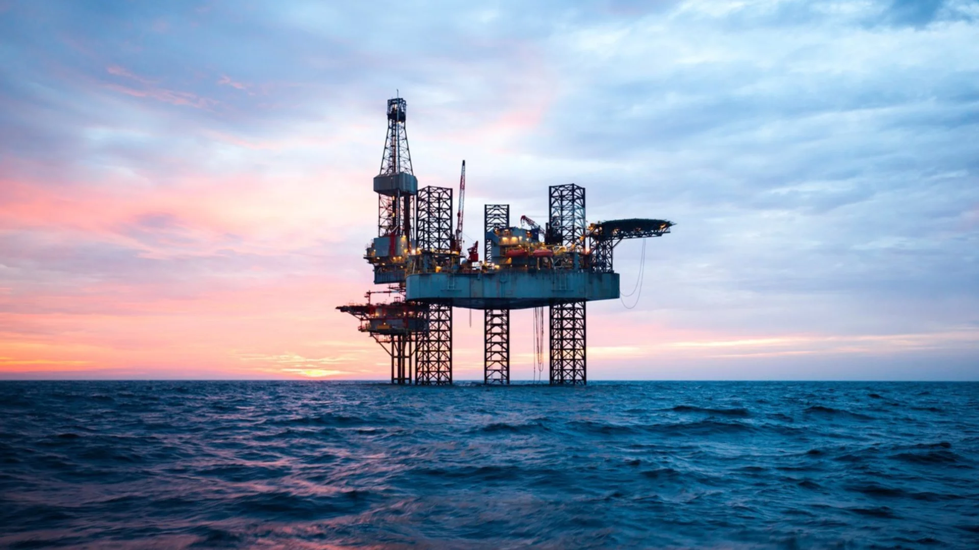 Рекордно ниско ниво: Русия ударно намалява сондирането, защото няма пари