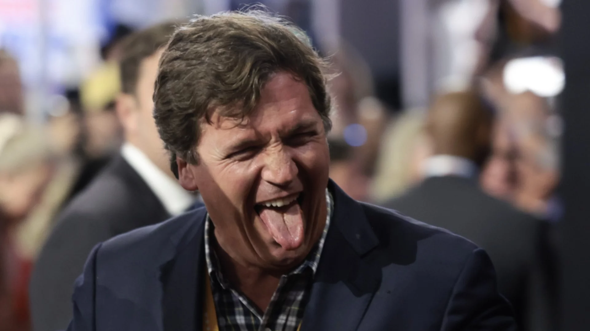 Интервюиралият Путин Тъкър Карлсън се изкара жертва в Израел: Посолството на САЩ със звучен шамар