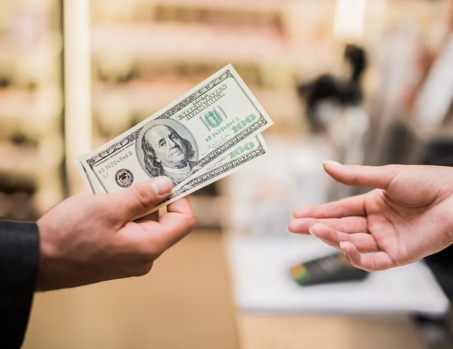 Долар - евро. Колко струва един щатски долар към едно евро днес, 19 февруари /валутен калкулатор/