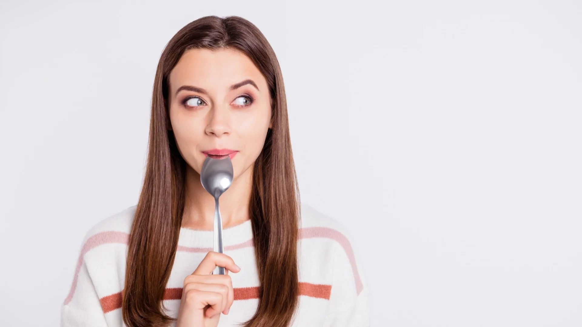 Хороскоп за днес, 22 февруари: Лъвовете ще си облажат душата в неделя, а Девите ги чака мрачна повеля