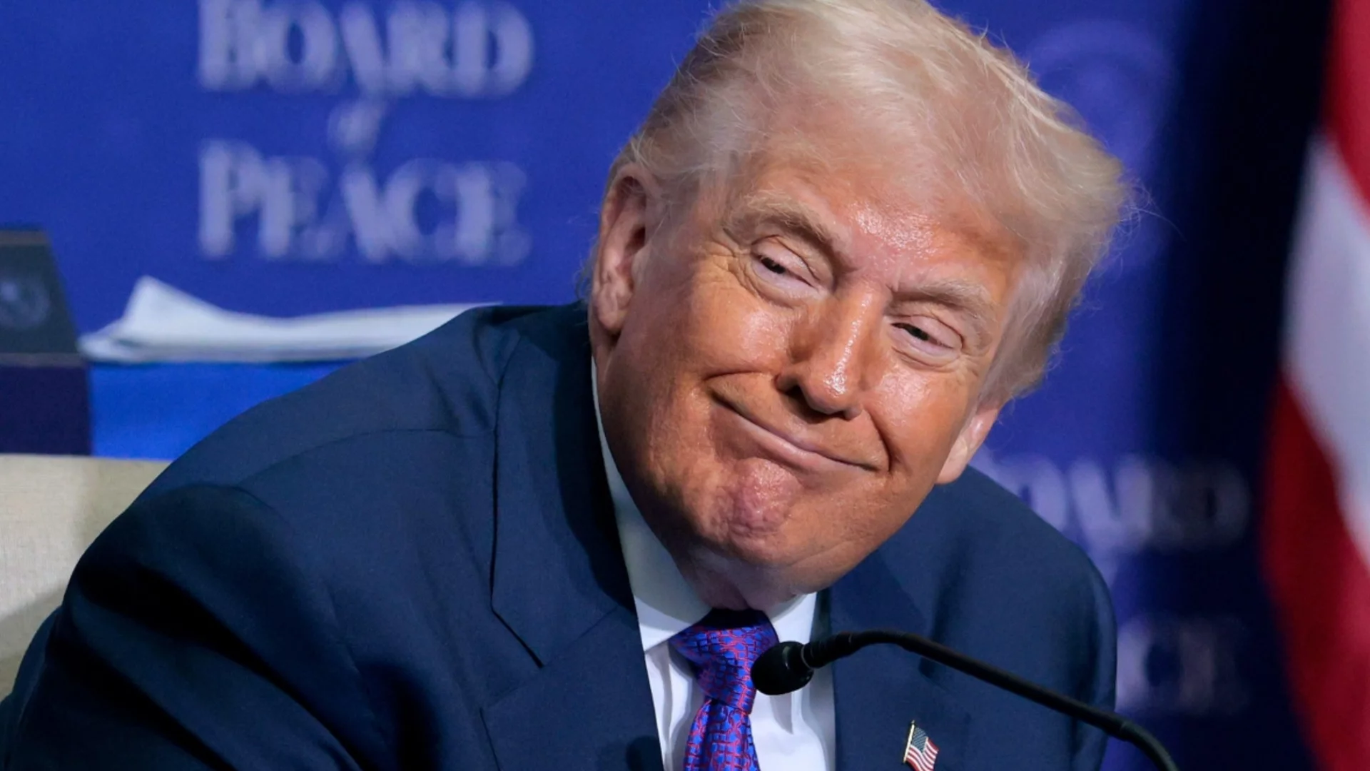 Похвали сам себе си и поиска пари: Как протече първата среща на Съвета за мир на Тръмп (СНИМКИ)