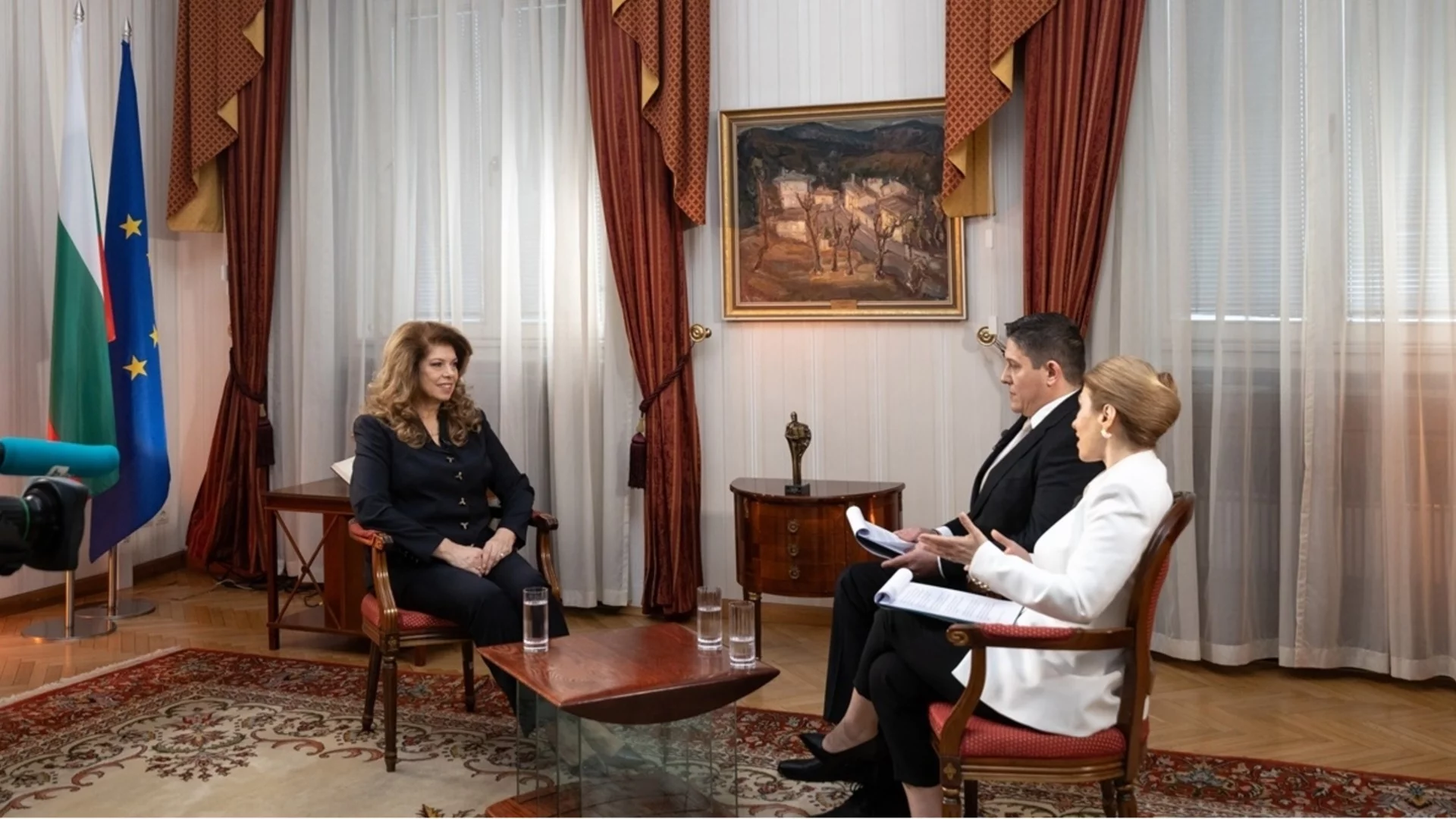 Йотова: Не може да сме държава на изтеклите мандати, "Петрохан" оголи тази рана