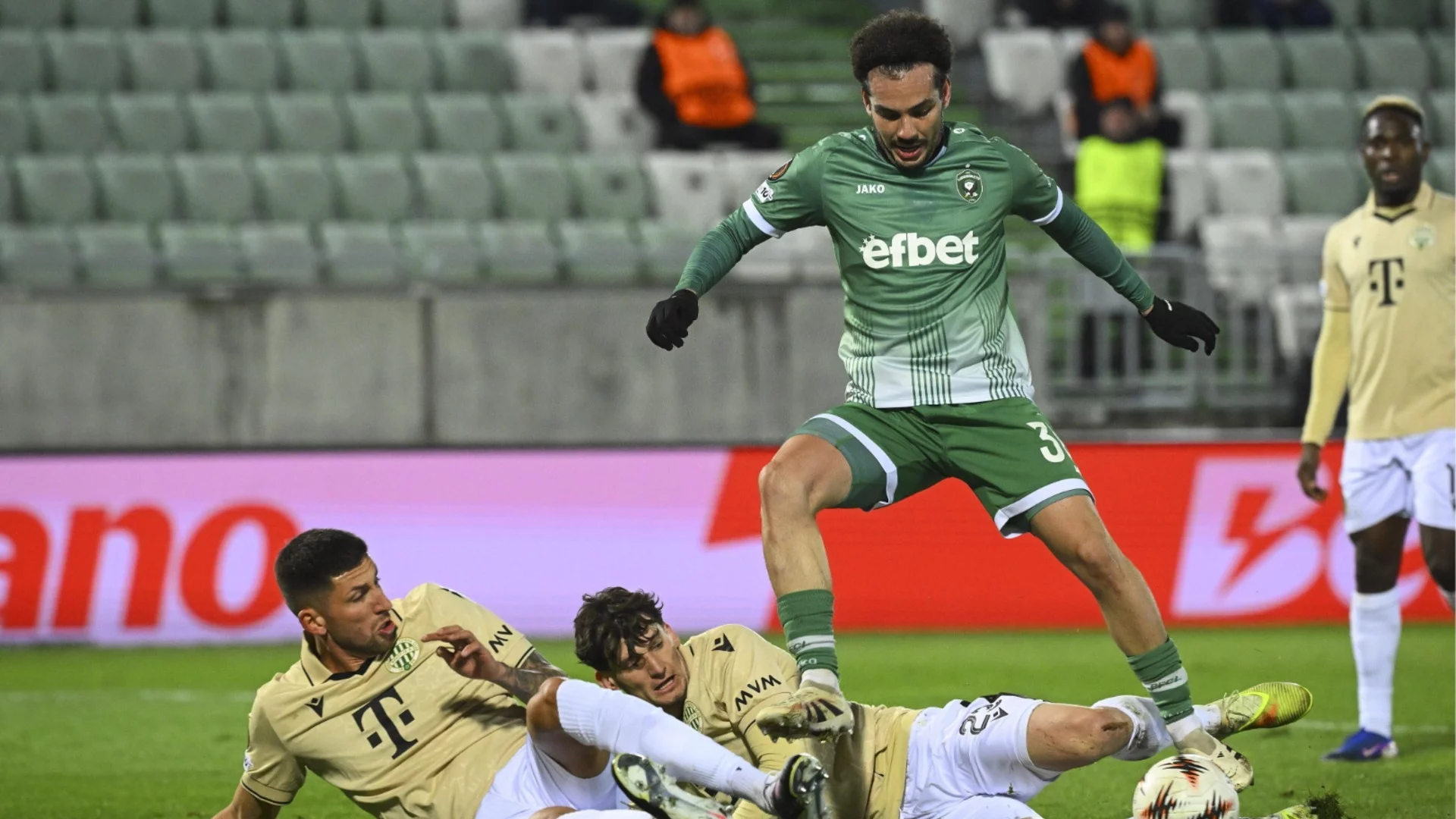 Минал през Първа лига със скандален неприличен жест срещу Лудогорец в Лига Европа