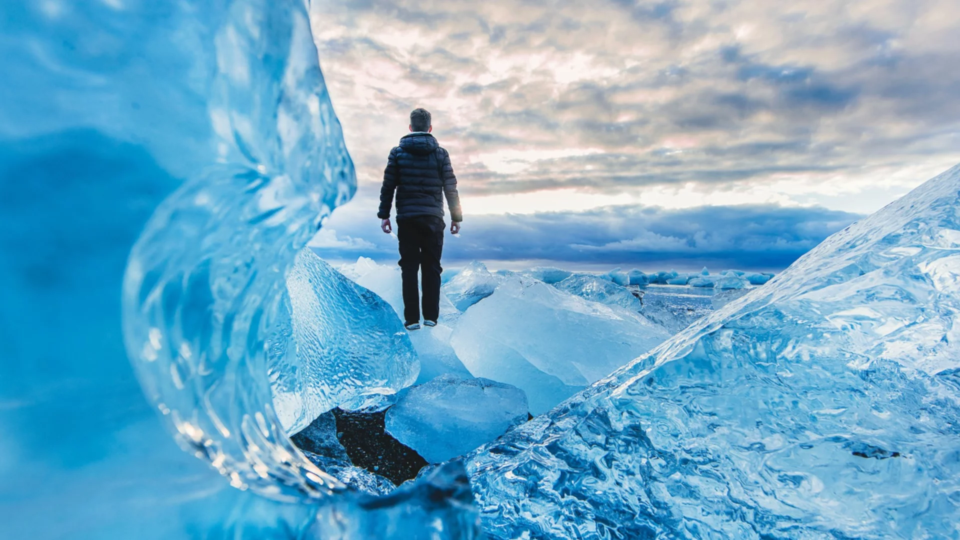 Земята може да потопи във вечна замръзналост: Учени откриха какво предизвиква ледников период