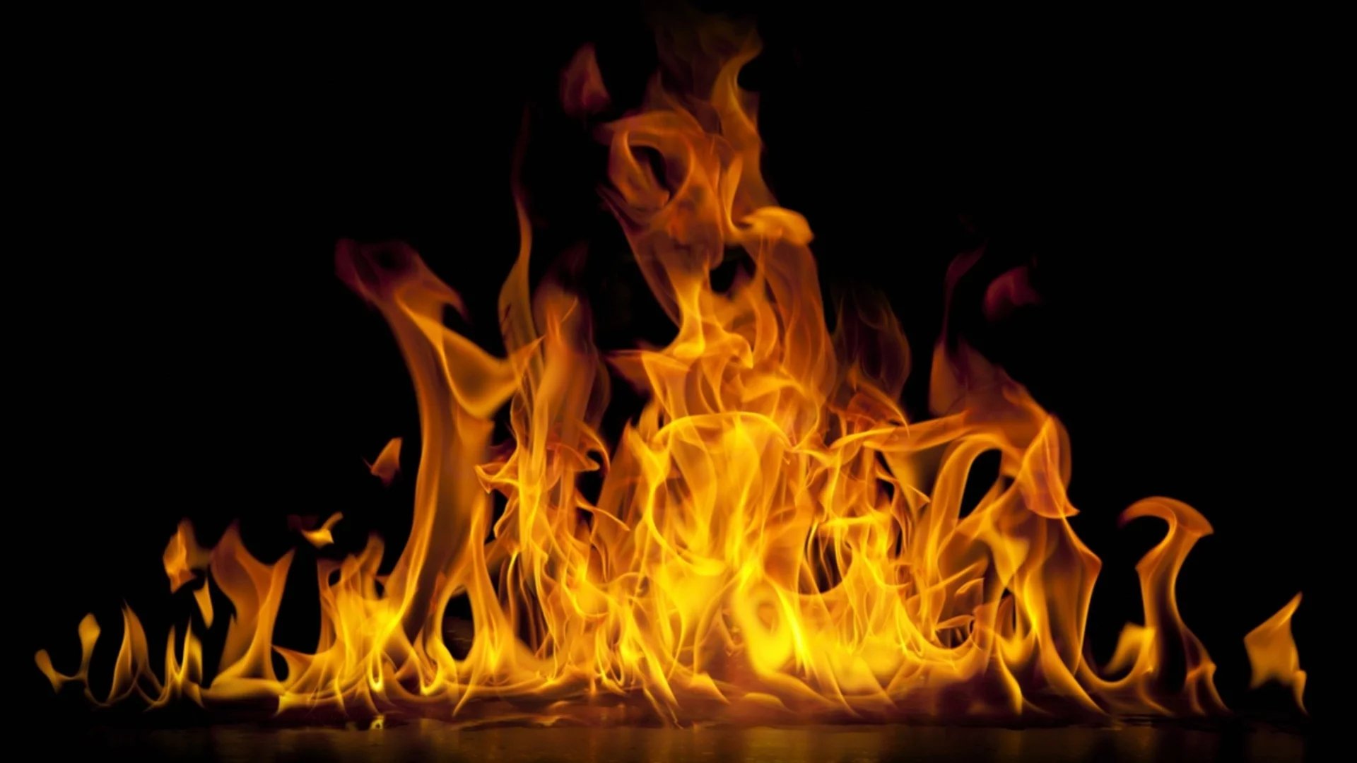 На Сирни Заговезни: Телец, Риби + още 2 зодии ще прескочат огъня на бедността