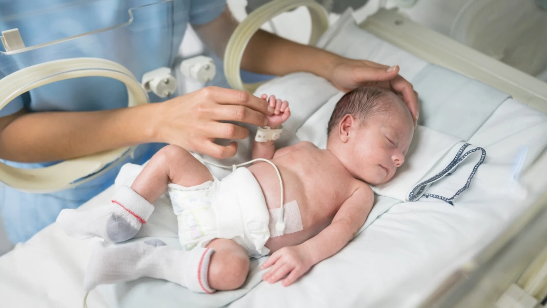 Проблем из цяла Европа, включително България: 13 бебета в болница заради отровно адаптирано мляко