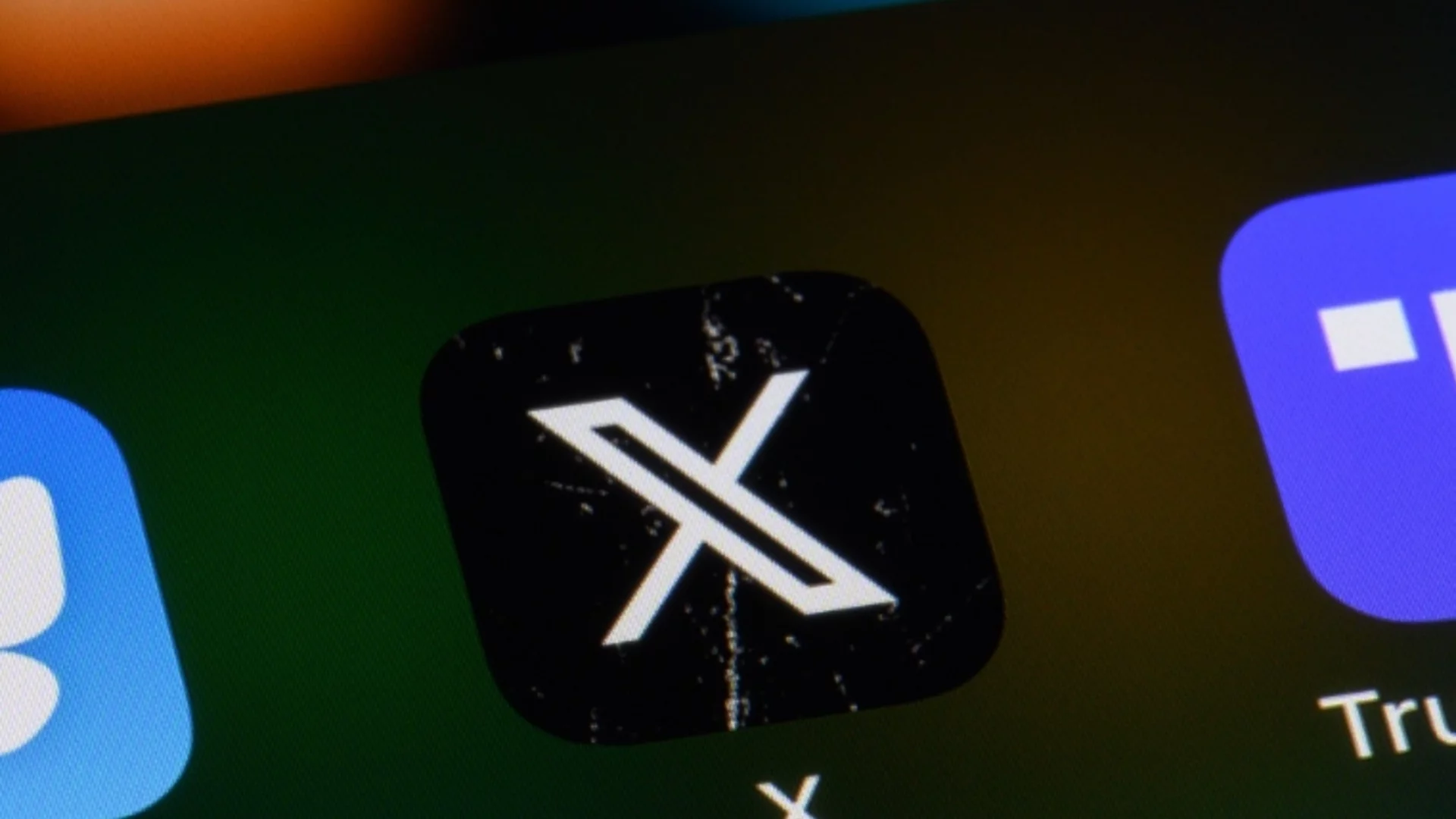 Х обжалва глобата за милиони, наложена от ЕС