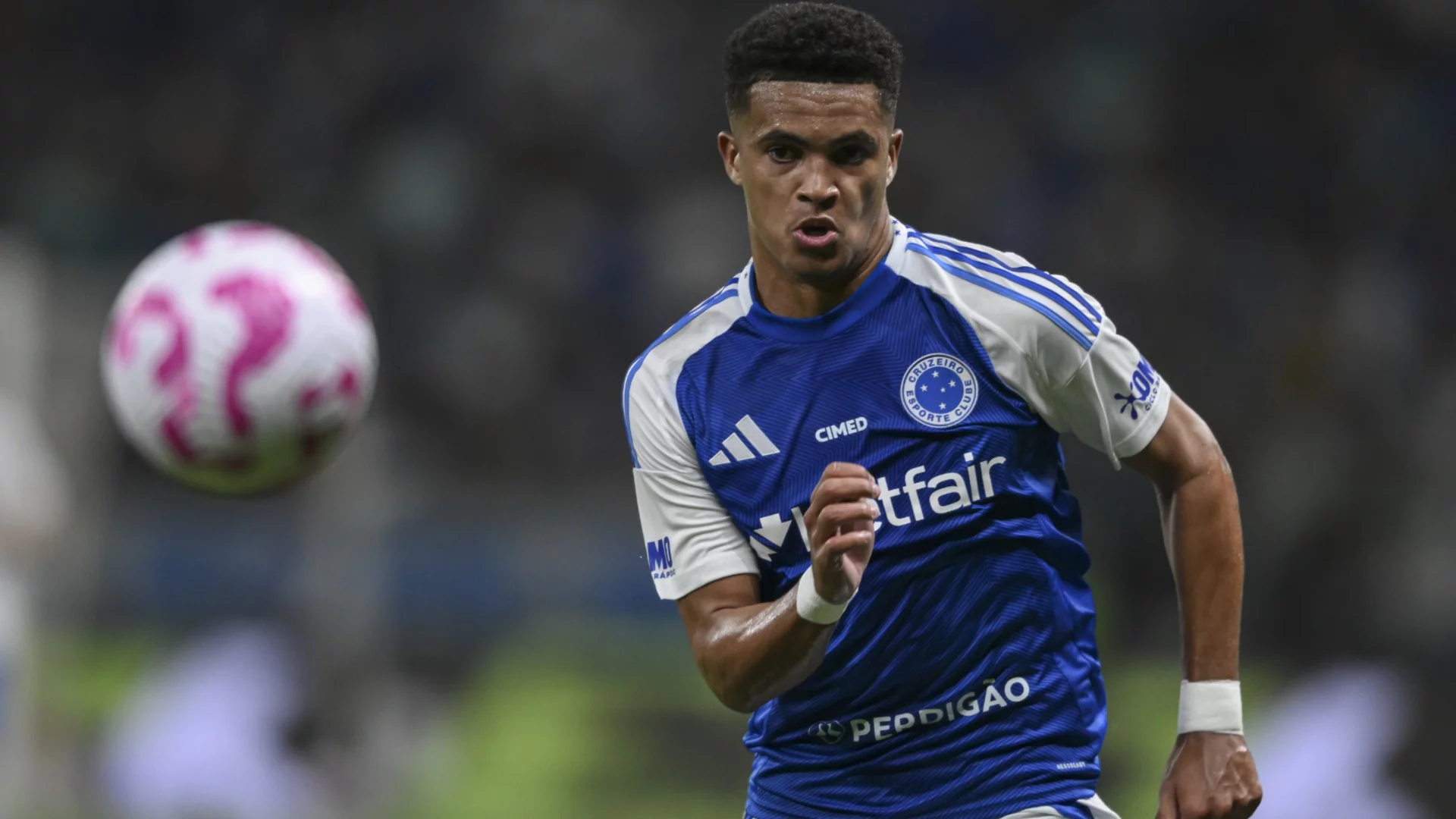 Един от най-големите бразилски таланти пристига в Европа - подписа дългогодишен договор с 8-кратен шампион