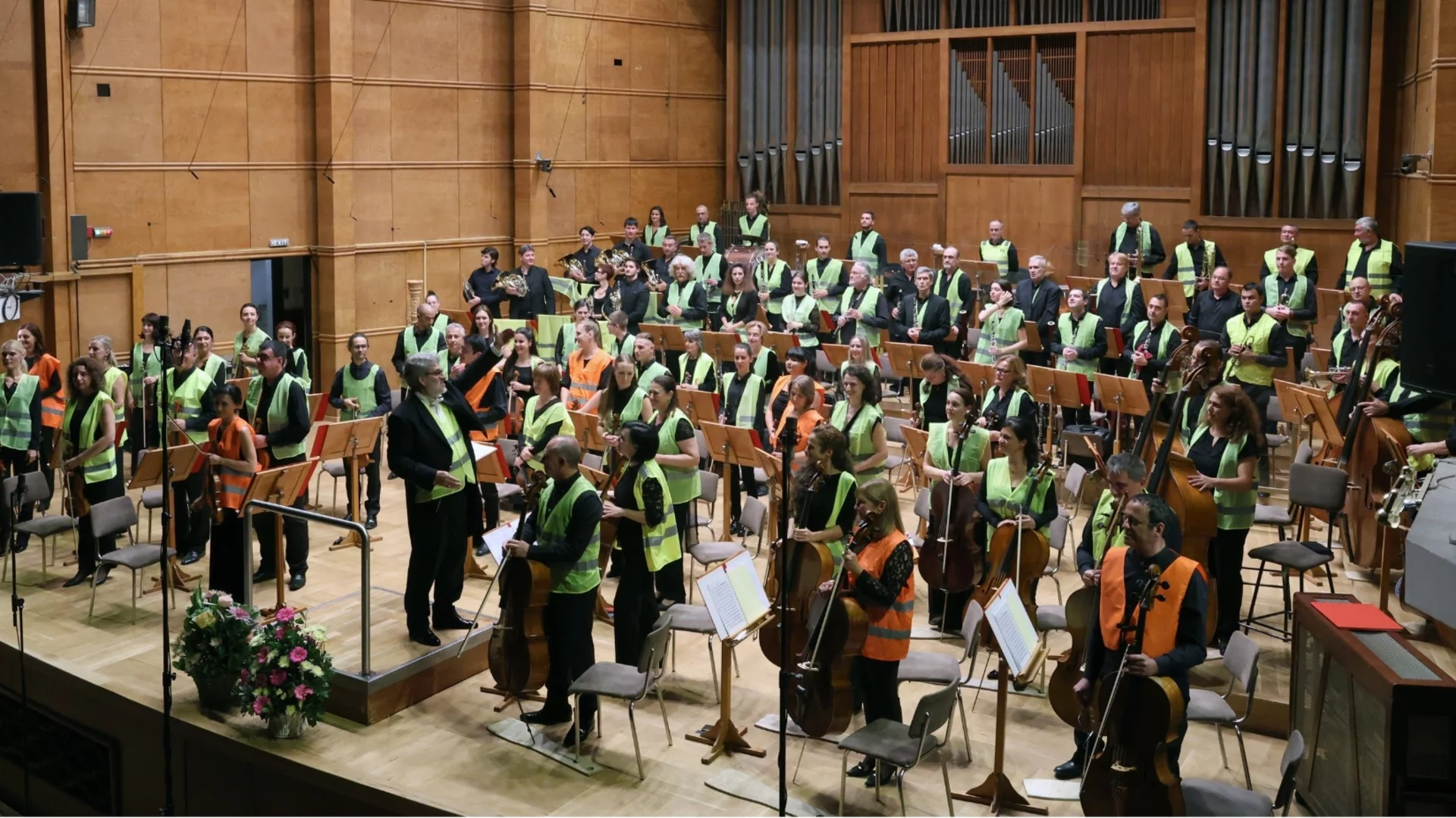 С искане за достойно заплащане: Музикантите от БНР спират изявите си