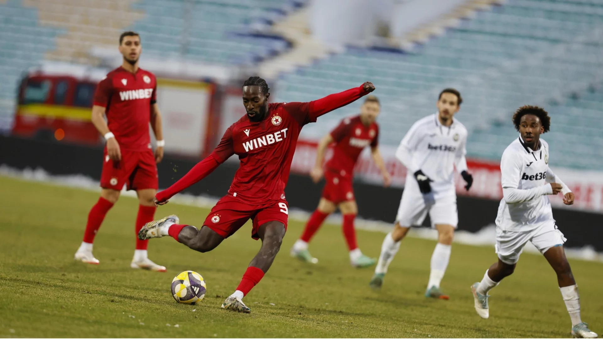 Красота! Уникален дебютен гол измъкна ЦСКА и счупи прокобата срещу Славия, "армейците" вече са трети