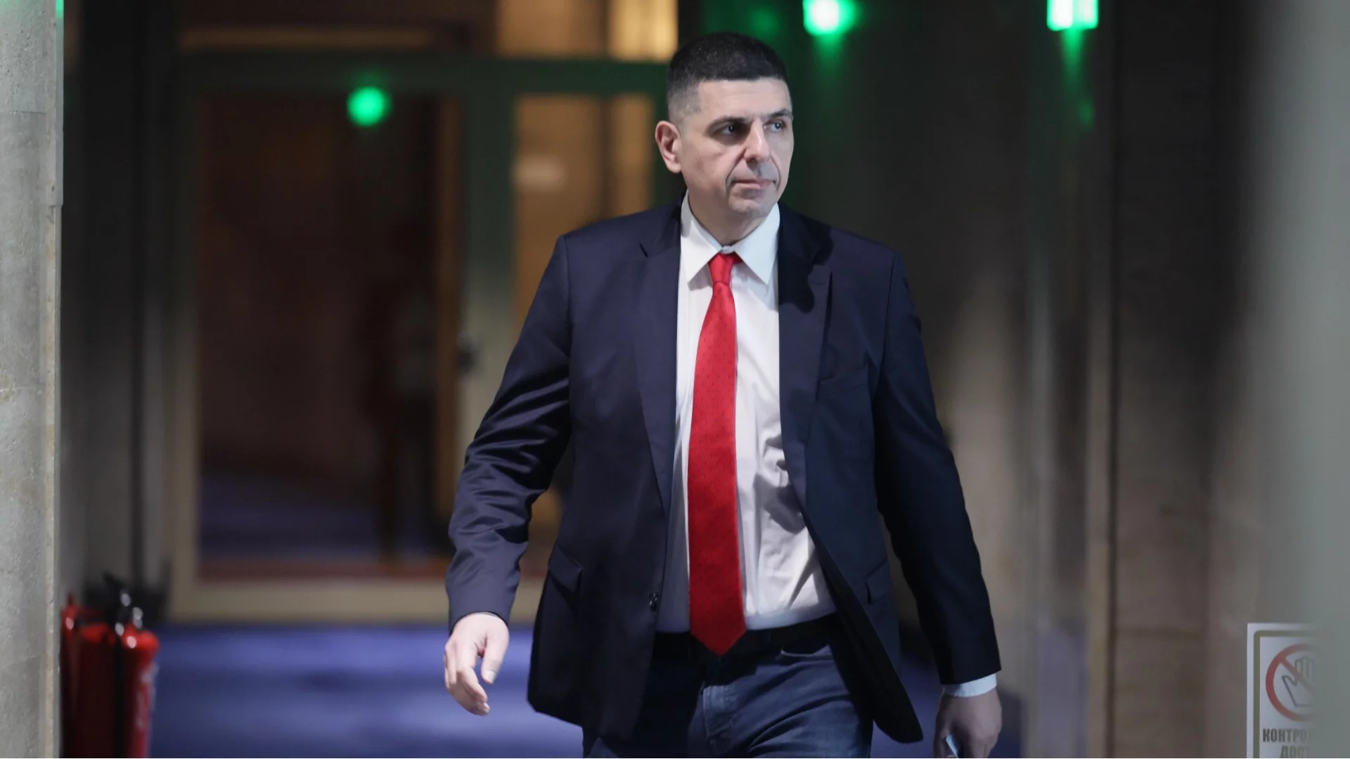 Ивайло Мирчев: Ръководството на НАП е взело над 5 млн. лв. бонуси за 2025 г.