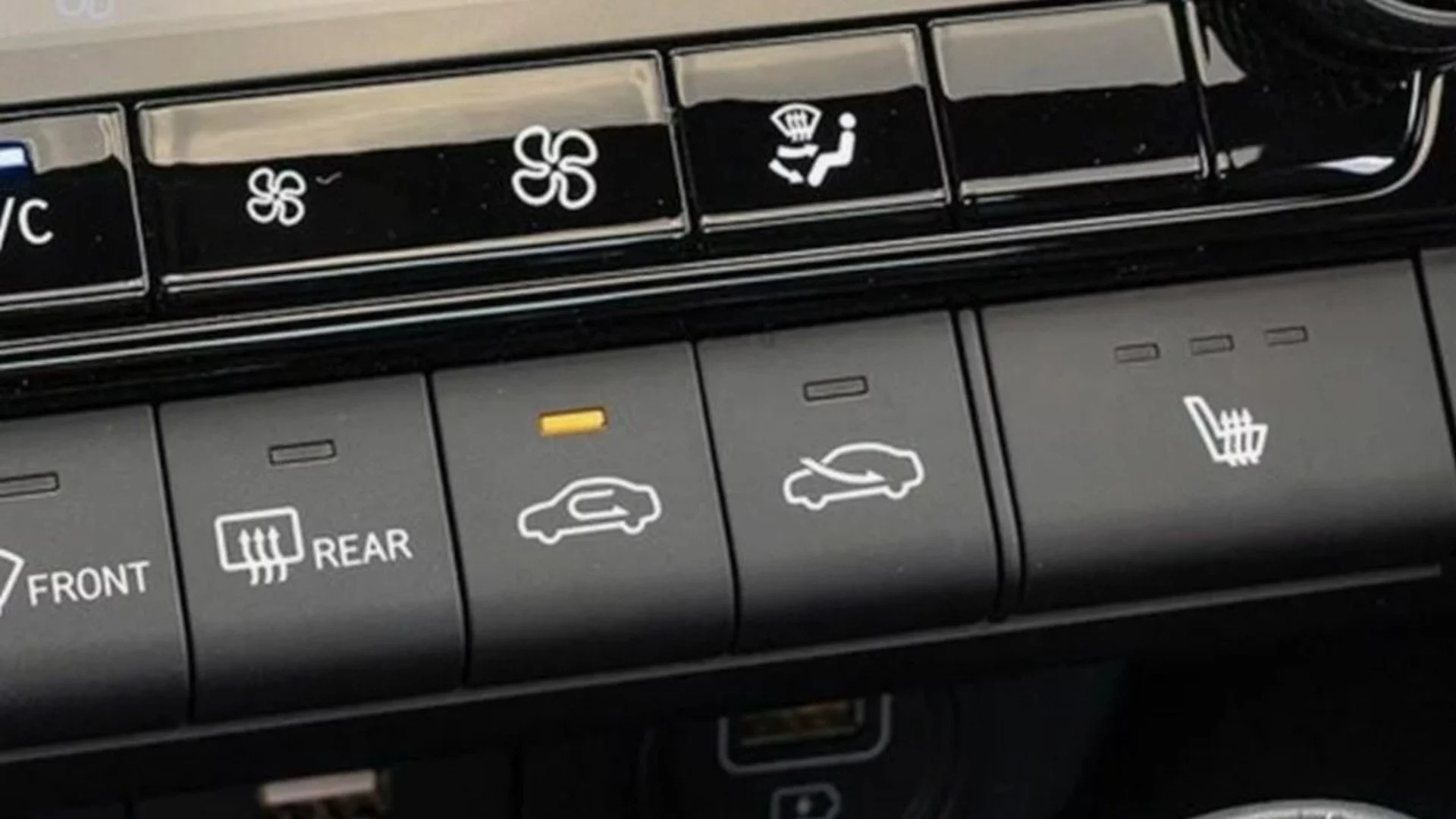 Какви възможности крие бутонът за рециркулация на въздуха в купето