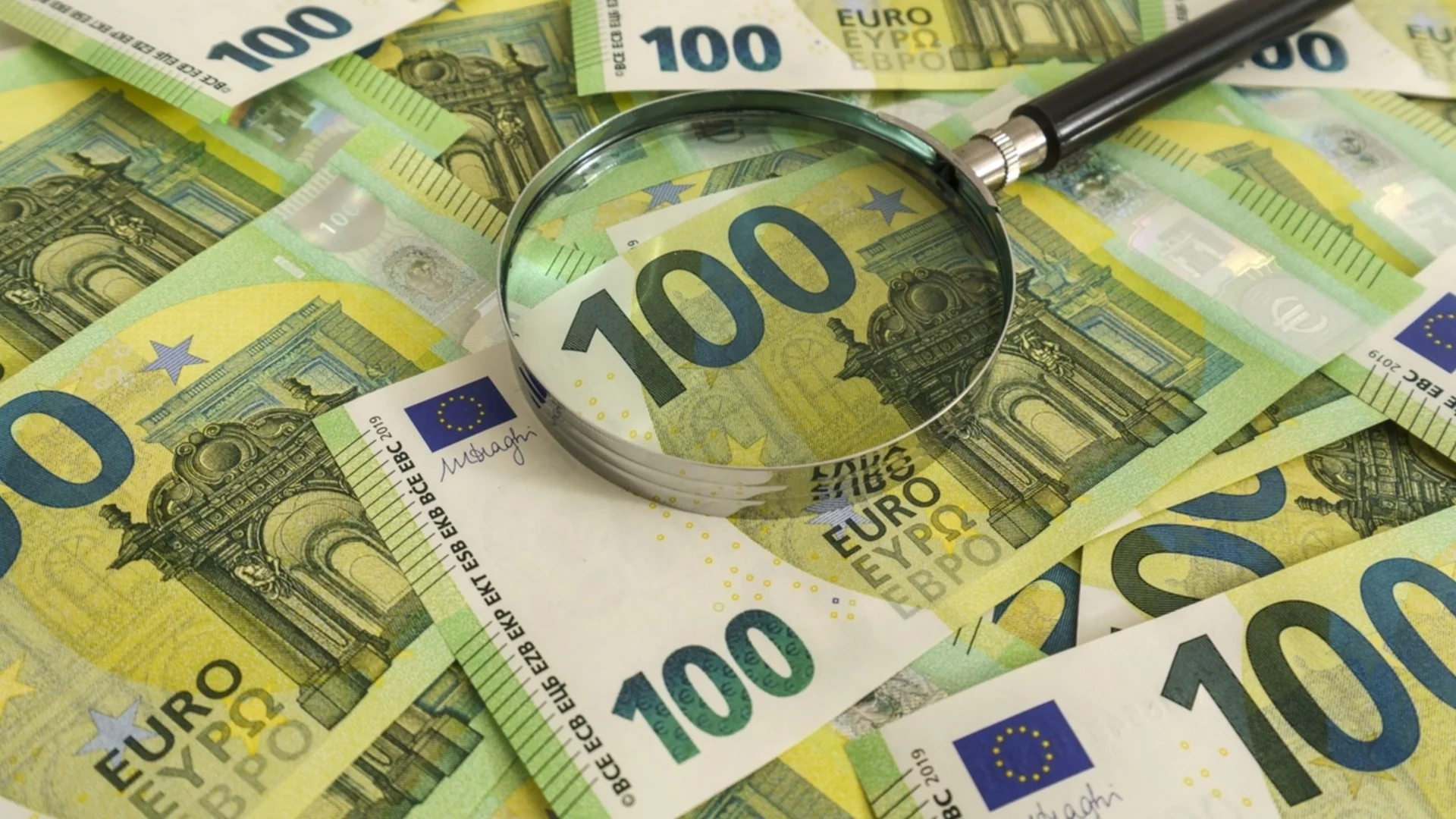 В понеделник: Парите са в кърпа вързани на Близнаци, Стрелец + още 2 зодии