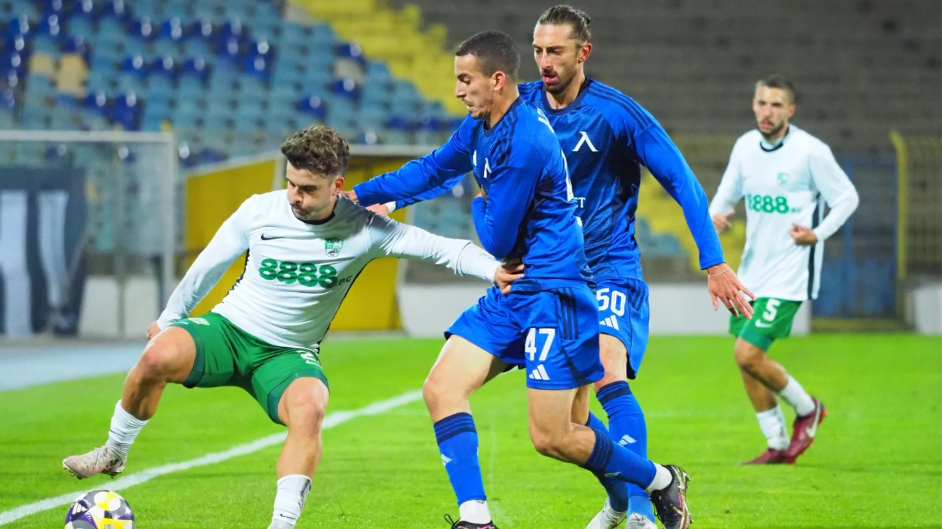 Трансферна цел на Левски поема на юг от "Герена" - "сините" се разминават със звездата на Първа лига