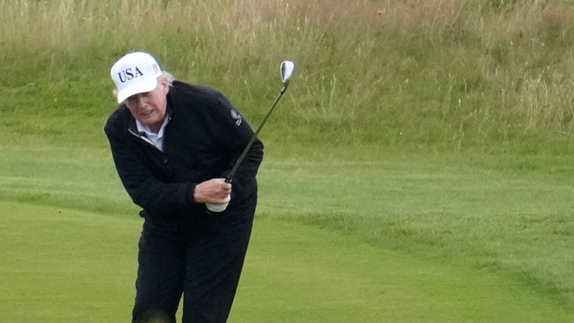 Обичал да рисува голф игрища: Кой е младежът, опитал да нахлуе в дома на Тръмп (СНИМКА)