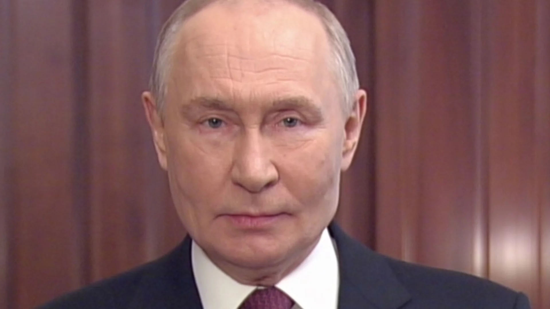 Путин поздрави руснаците за празника: Ядрените ни оръжия остават приоритет