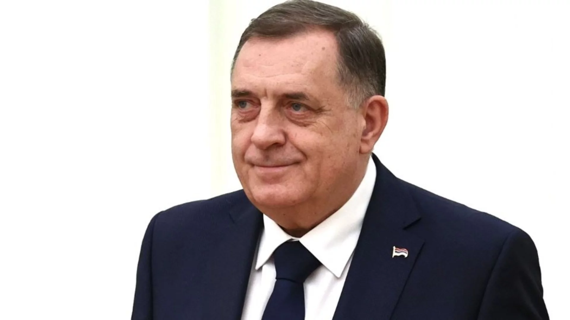 Вижте как приятел на Путин от Балканите прави клекове (ВИДЕО)