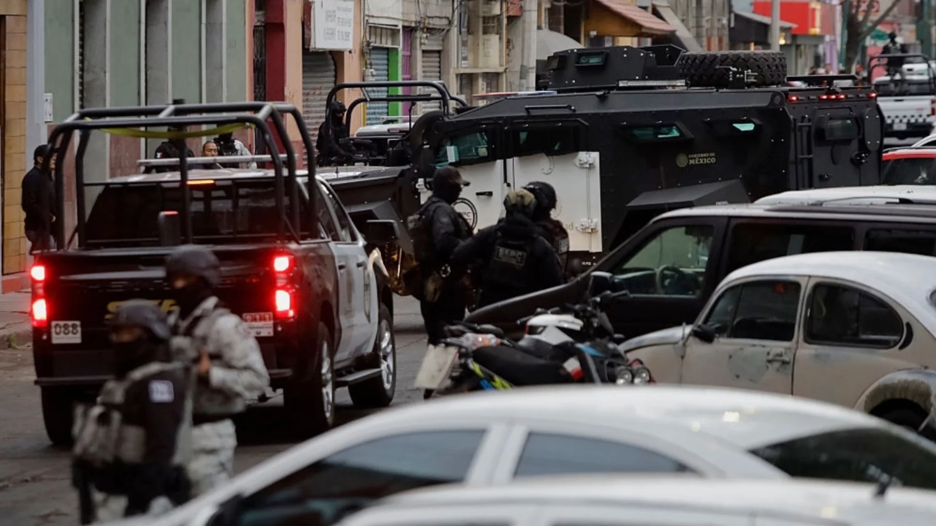 Силата на наркокартела на Ел Менчо - изглежда абсурдно (ВИДЕО)