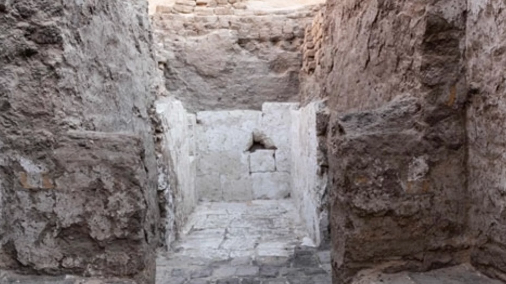 Откриха пищно украсена гробница в Мексико