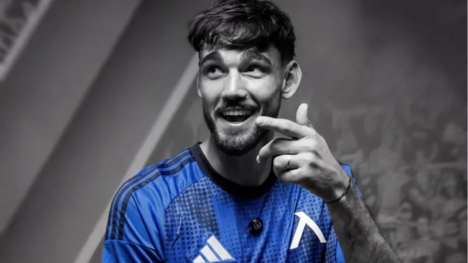 Повсеместен хейт: "Баба ми е по-добра", новият в Левски "не става за нищо"