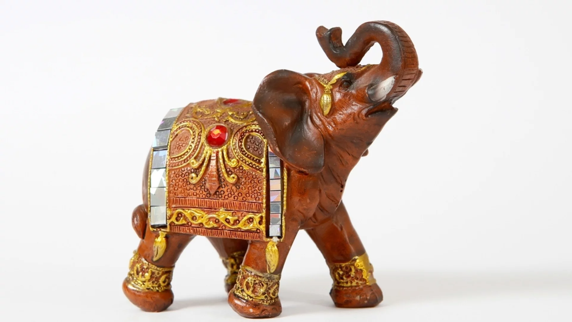 Как фигурата на слон може да донесе късмет в къщата?