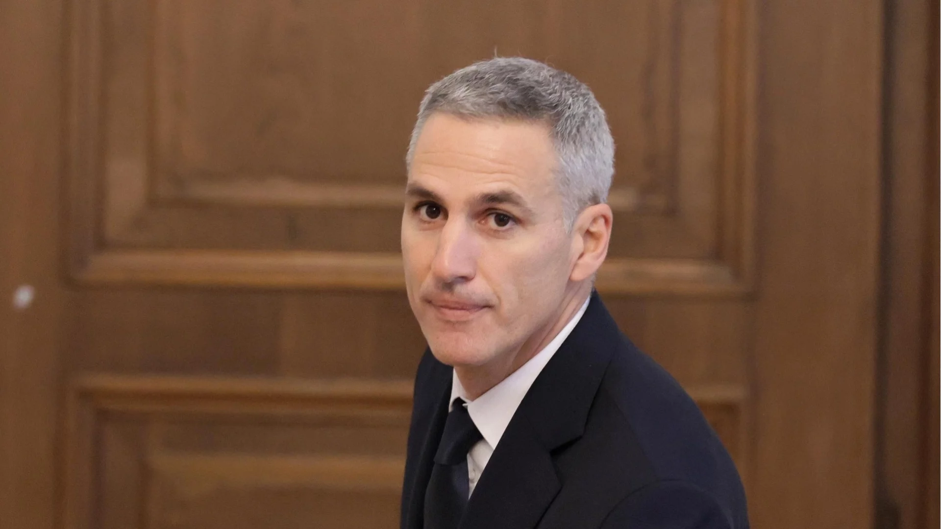 Гюров назначи първите заместник-министри. Кои са те?