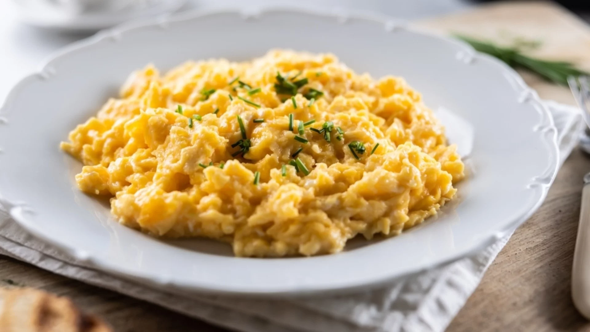 Без капка олио: Как да приготвите вкусни пържени яйца