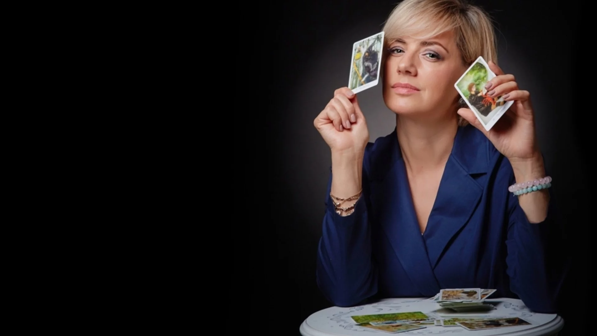 Таро хороскоп за март: Една зодия я чака голяма любов, а други две – грандиозен скандал