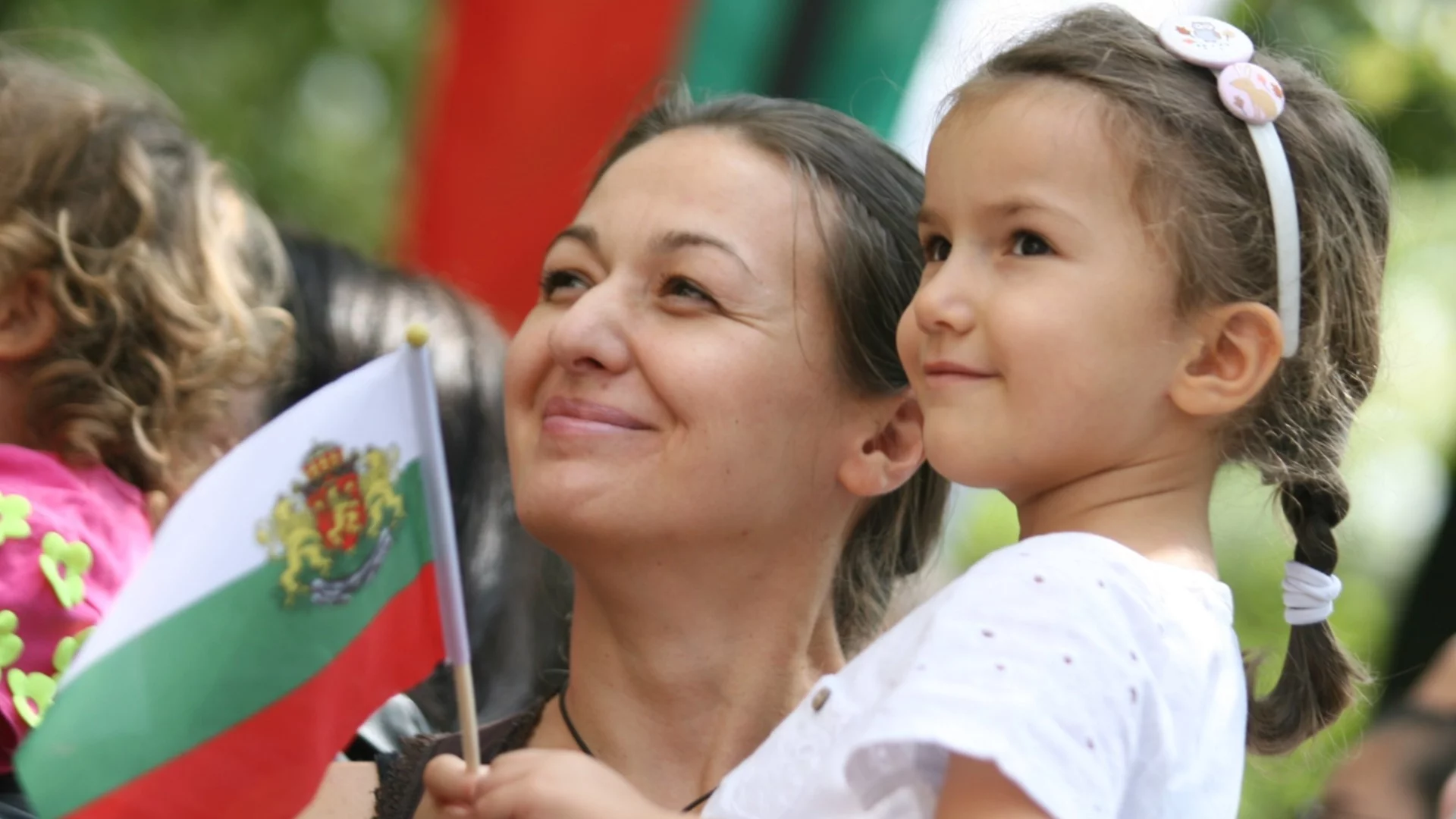 Демография BG: Няма нужда да раждаме, само да внасяме хора?