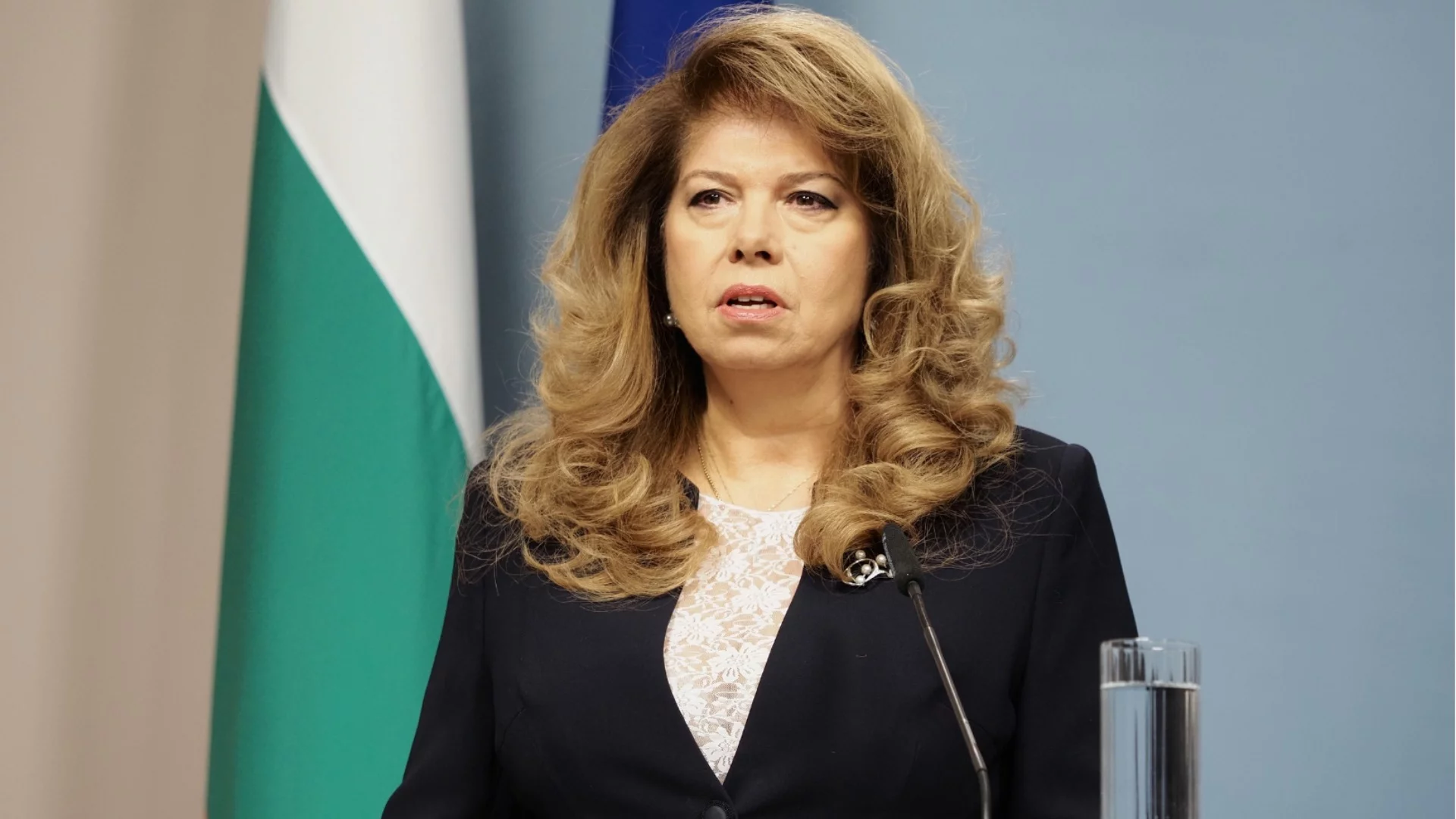 Ветото на Йотова за изборните секции падна в комисия, БСП се разцепи