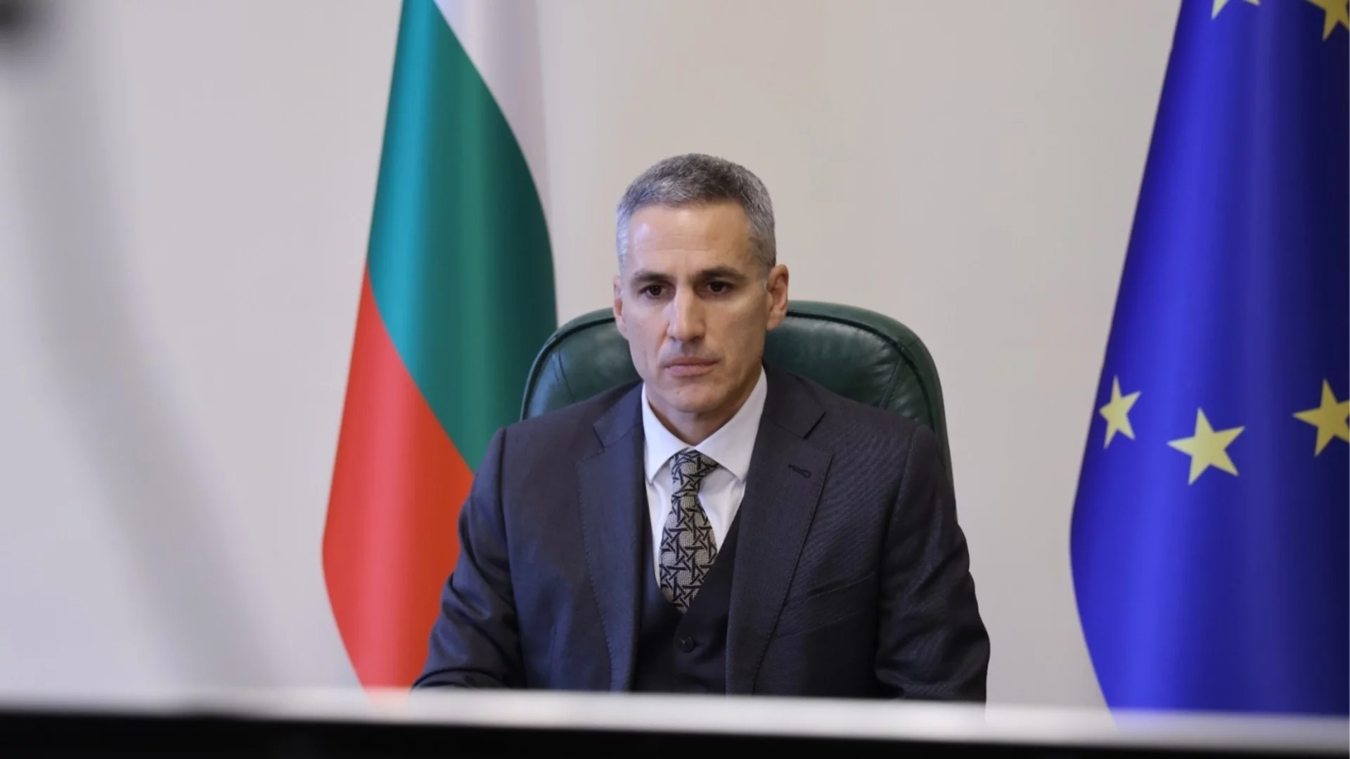 Андрей Гюров пред "Коалицията на желаещите": Подкрепата ни за Украйна е "последователна и силна"