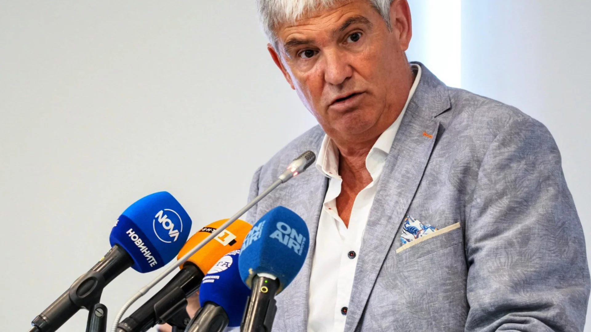 Лидерът на КНСБ: Регулаторите не направиха нищо срещу спекулата