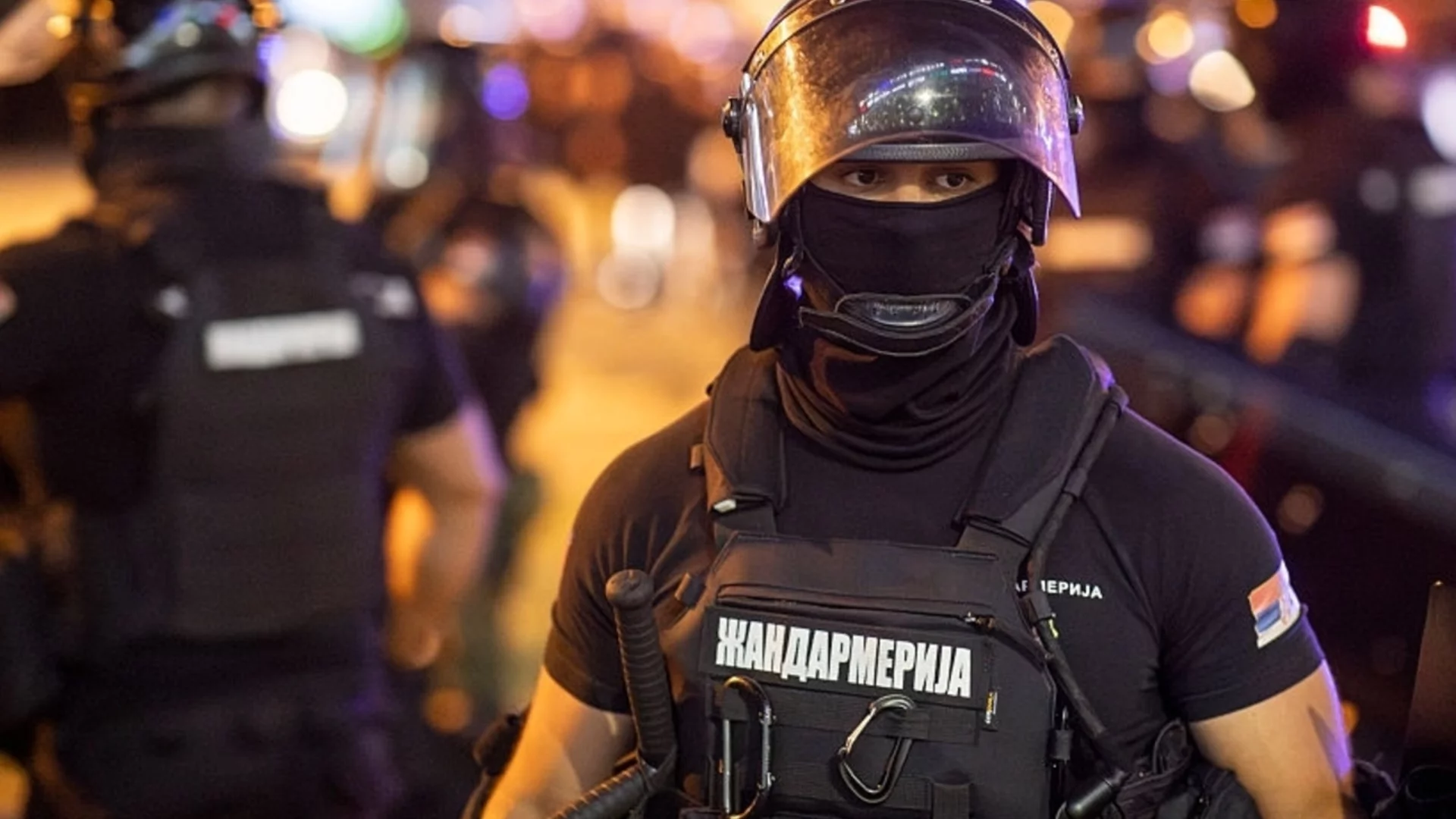 Показно задържане: Вижте ареста на обвинените в подготовка на покушение срещу Вучич (ВИДЕО)