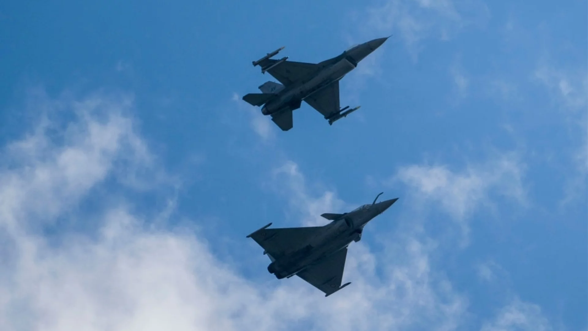 Фатален инцидент с F-16 в Търция (ВИДЕО)