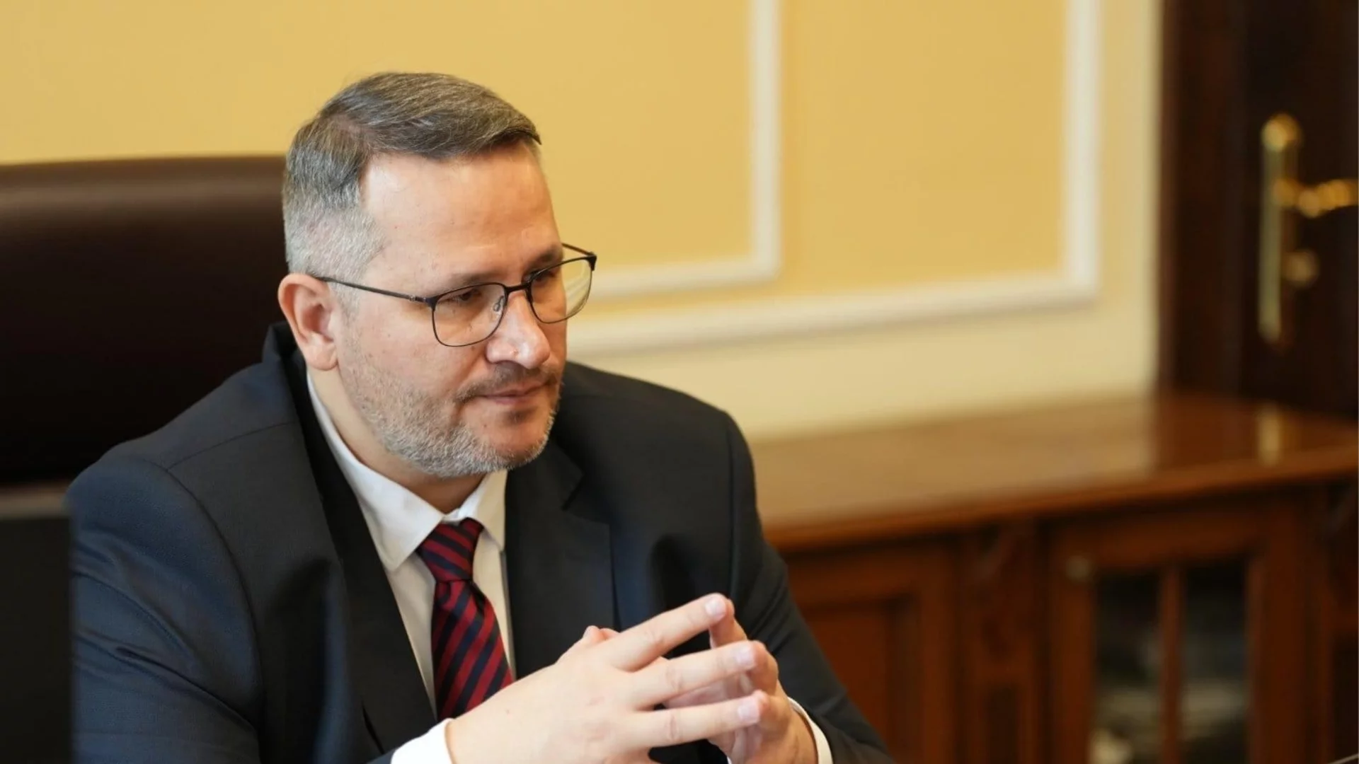 Заради "златна фадрома": Министърът на земеделието внесе сигнал до прокуратурата (ВИДЕО)